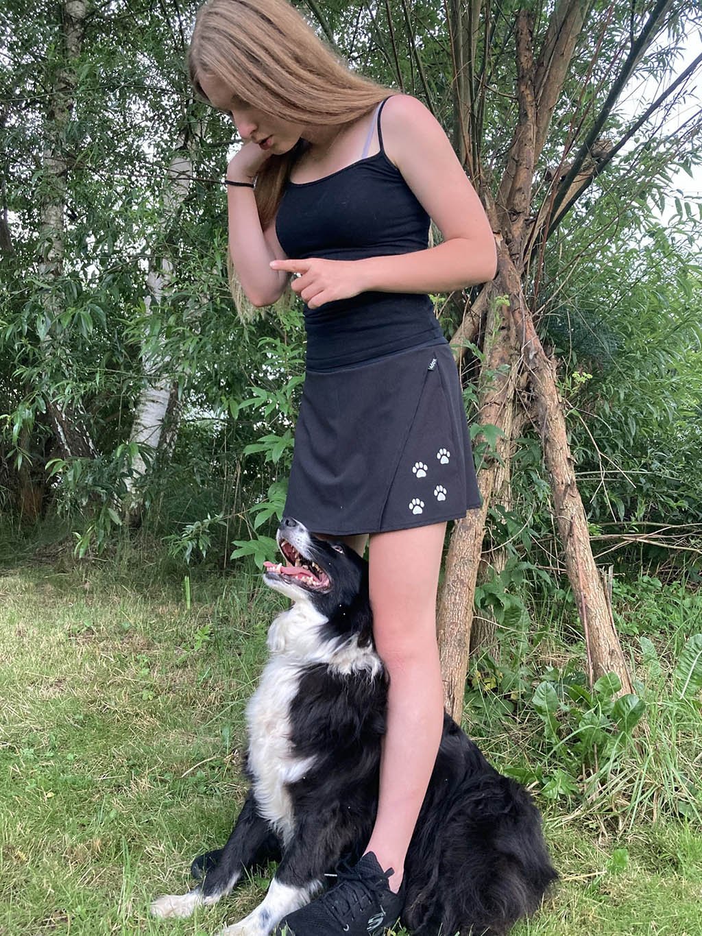 skirt with short shorts black with reflexive paws