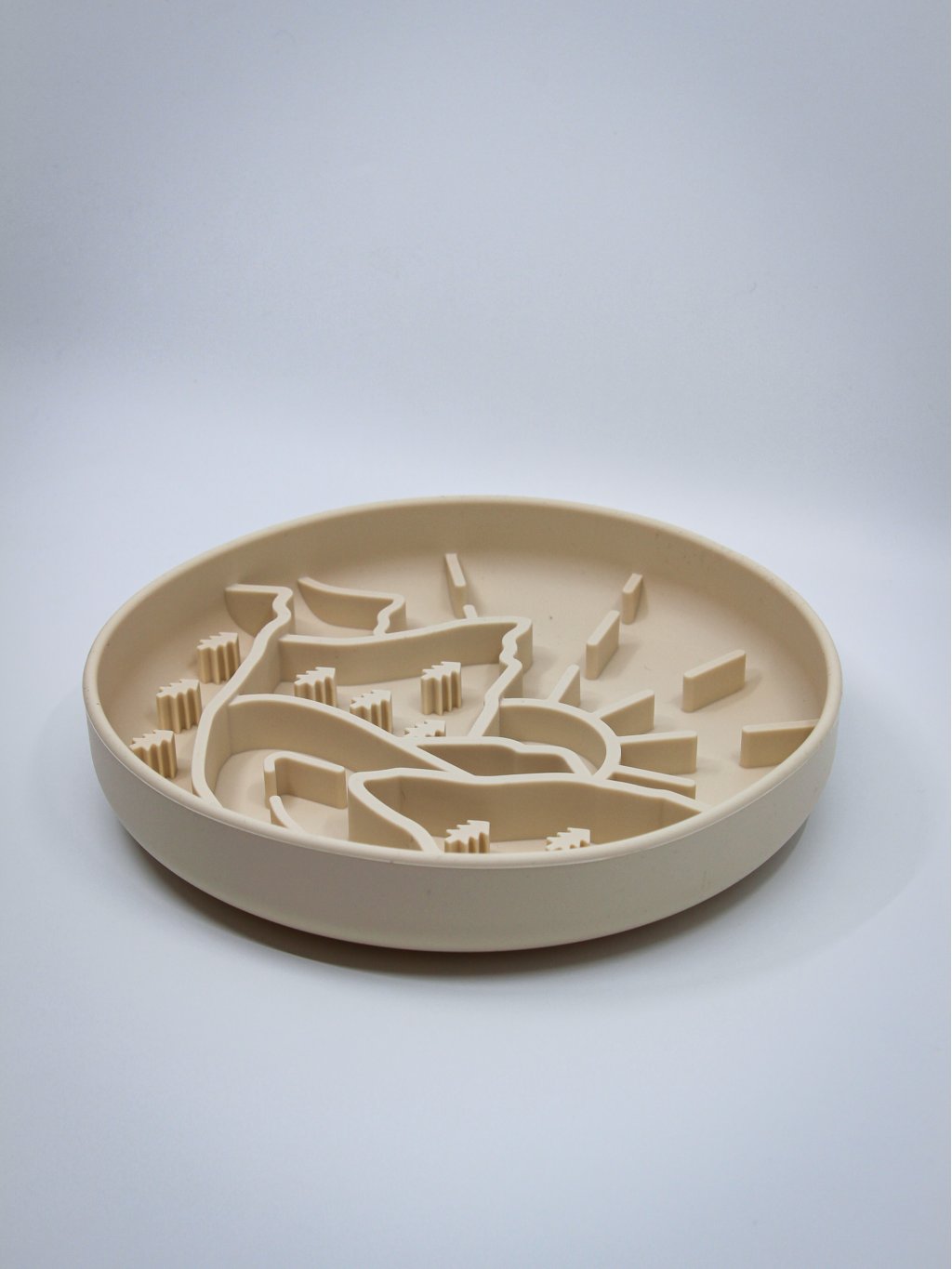 Licking bowl - landscape cream