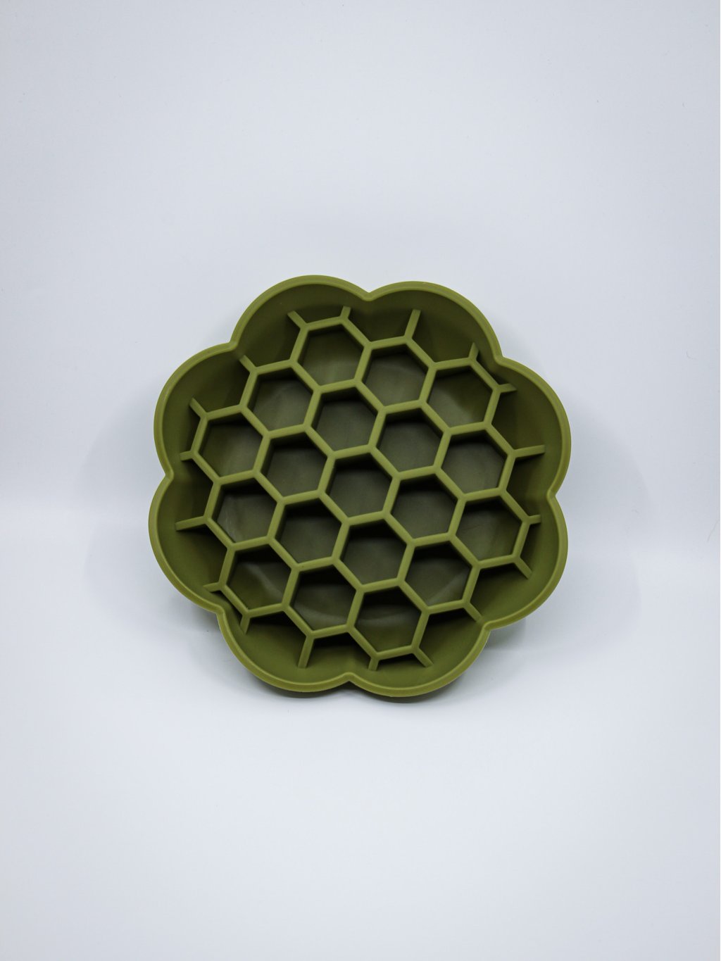 Anti-swallow bowl - honeycomb olive