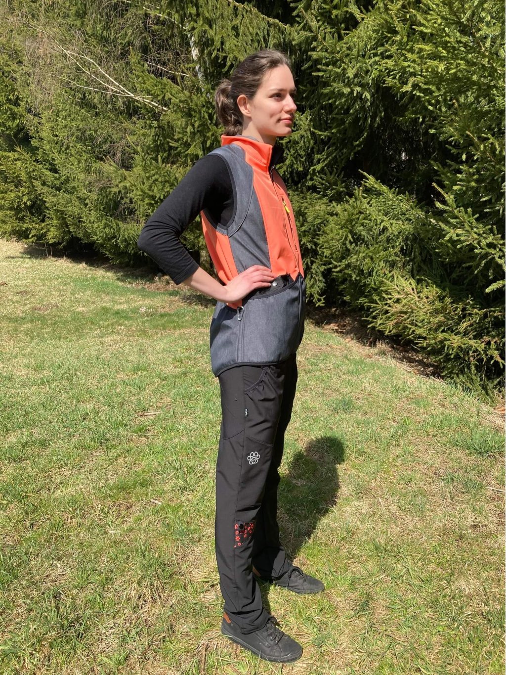 Women's training waistcoat- SALMON-ANTHRACITE