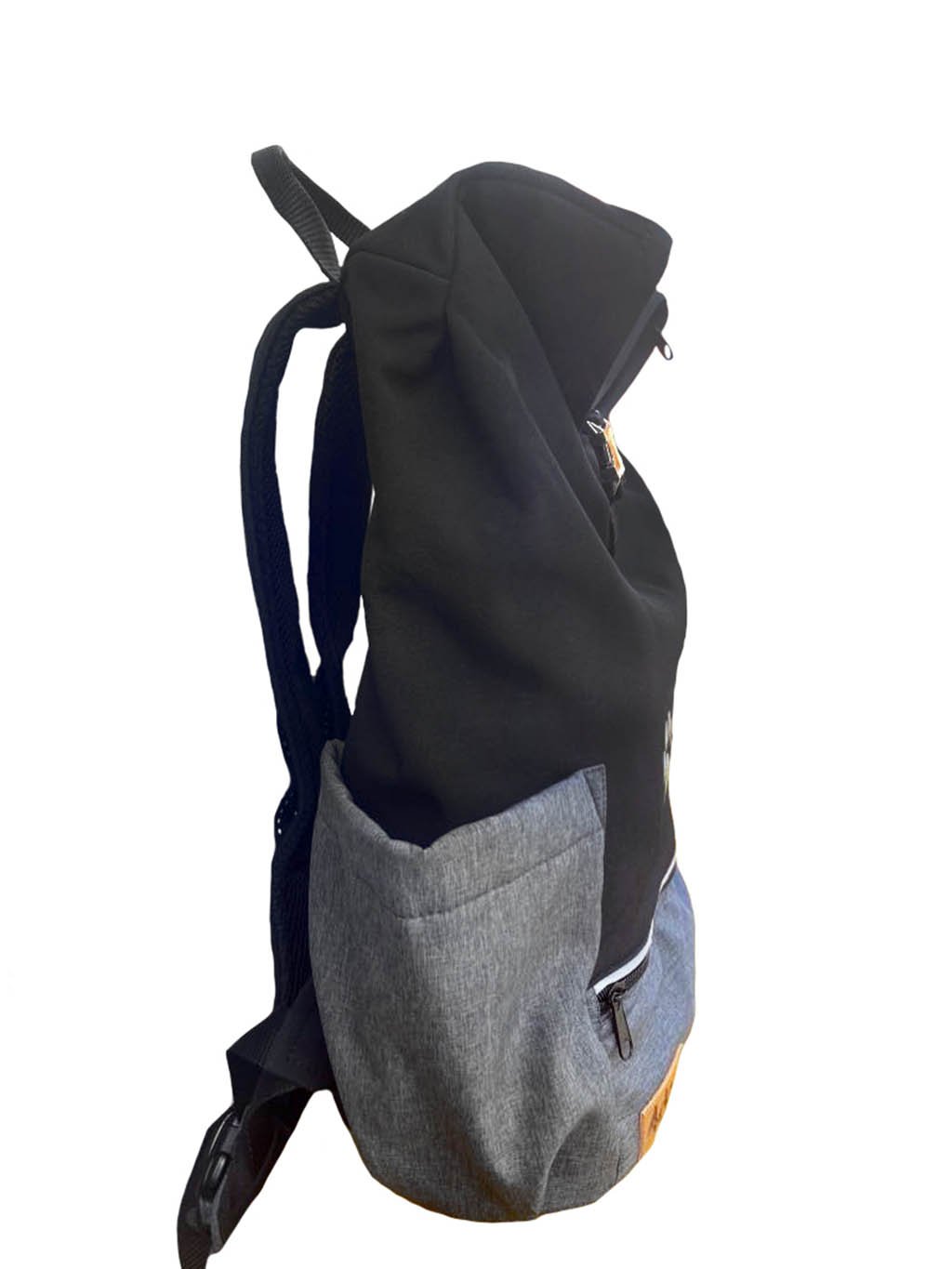 Training backpack with top zip fastening BLACK