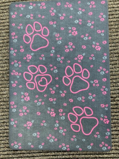 Doormat with pink paws 2