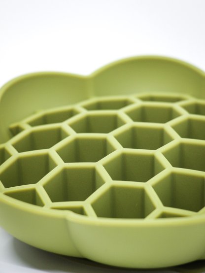 Anti-swallow bowl - honeycomb olive 2