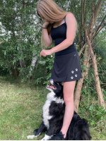 krátke sukňokraťasy čierne s reflexnými labkami 4dox