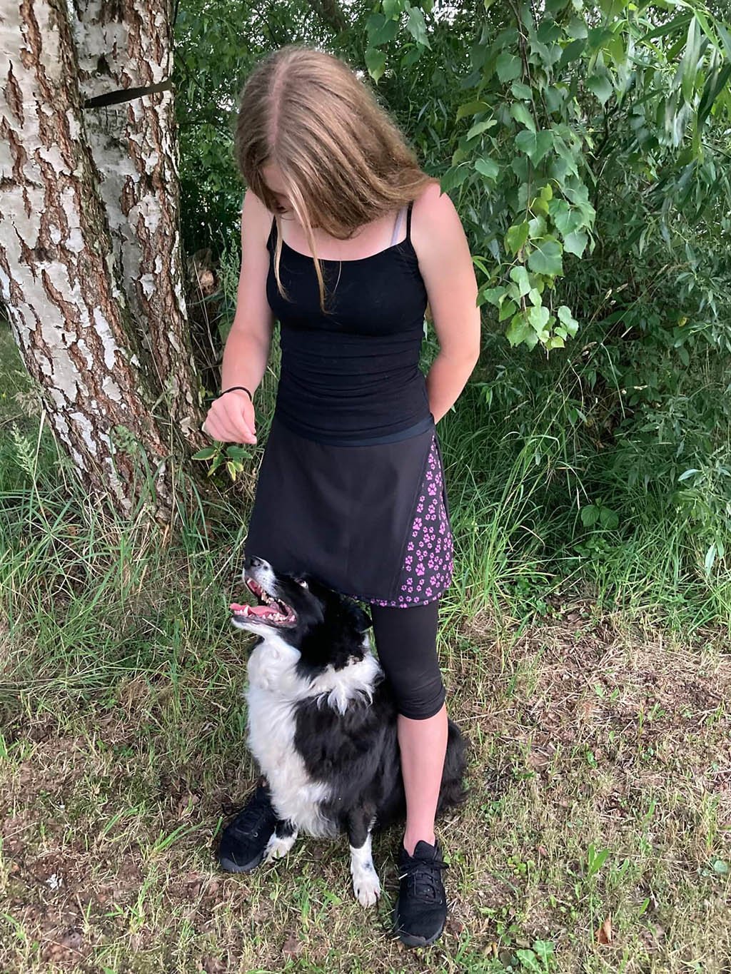 Skirt with 3/4 length leggings - black with lavender paws