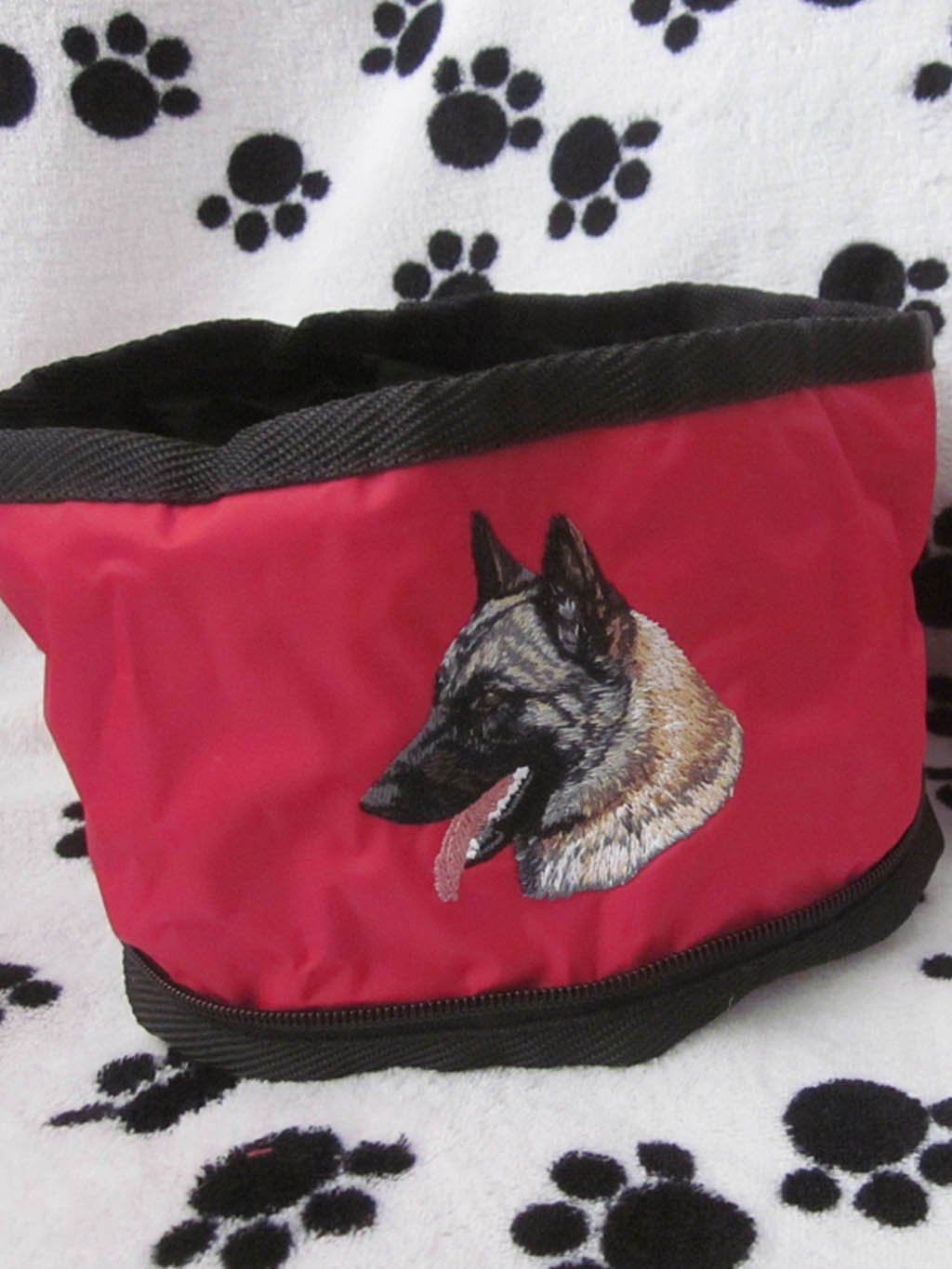 Travel bowl for smaller dogs - customized