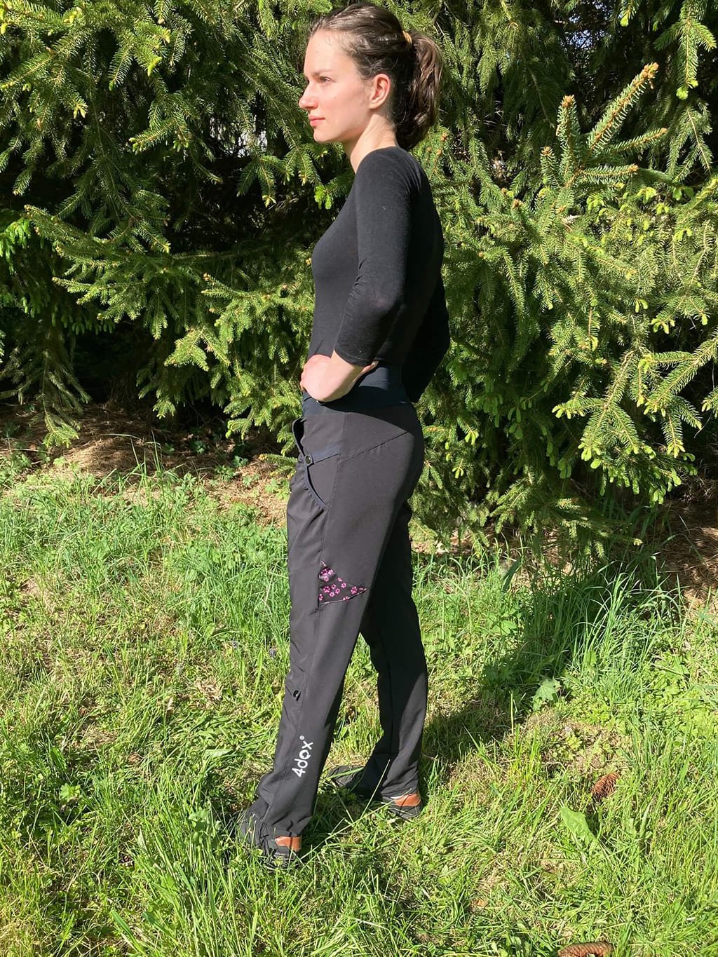 Women's training trousers SUMMER - black with lavender paws