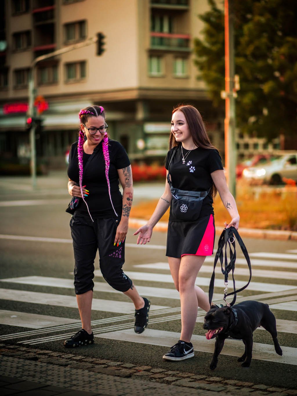 Skirt with short shorts black-neon pink