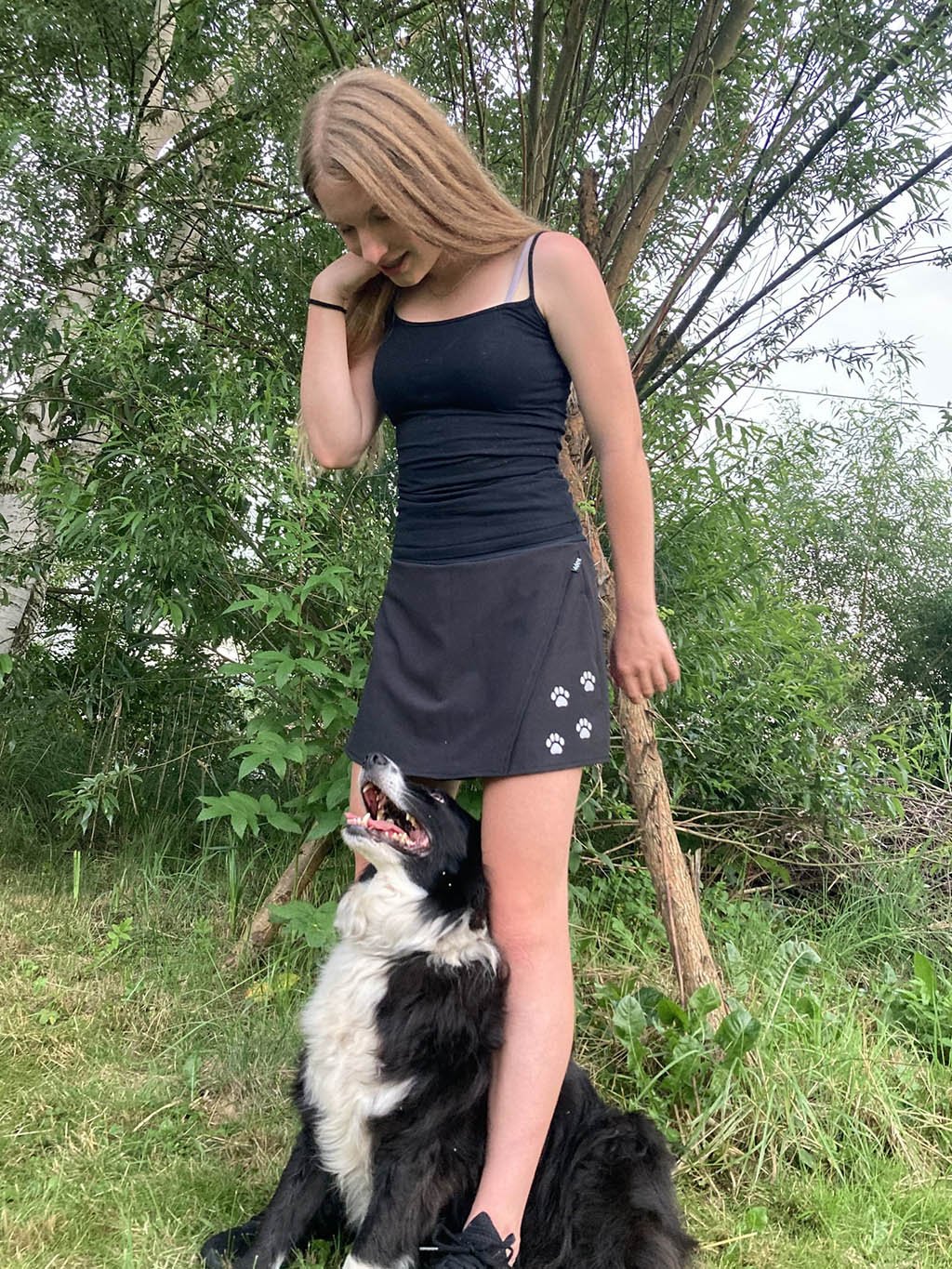 skirt with short shorts black with reflexive paws