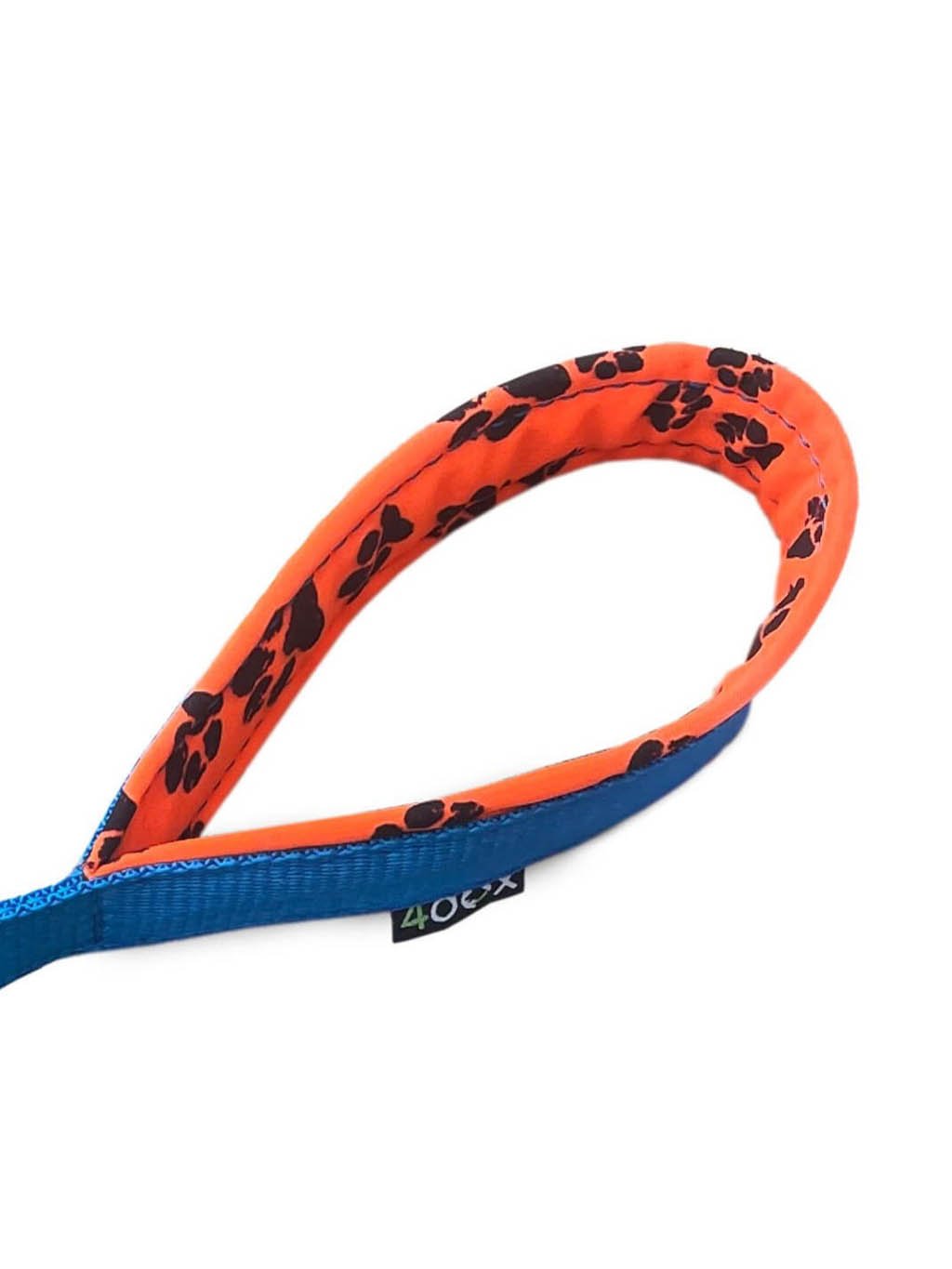 Orange floating ball 4 cm with paw handle 4dox