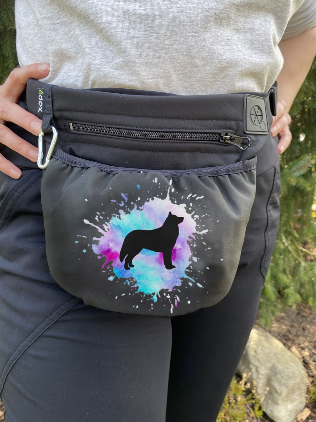 Pouch with magnetic closure Husky H 4dox