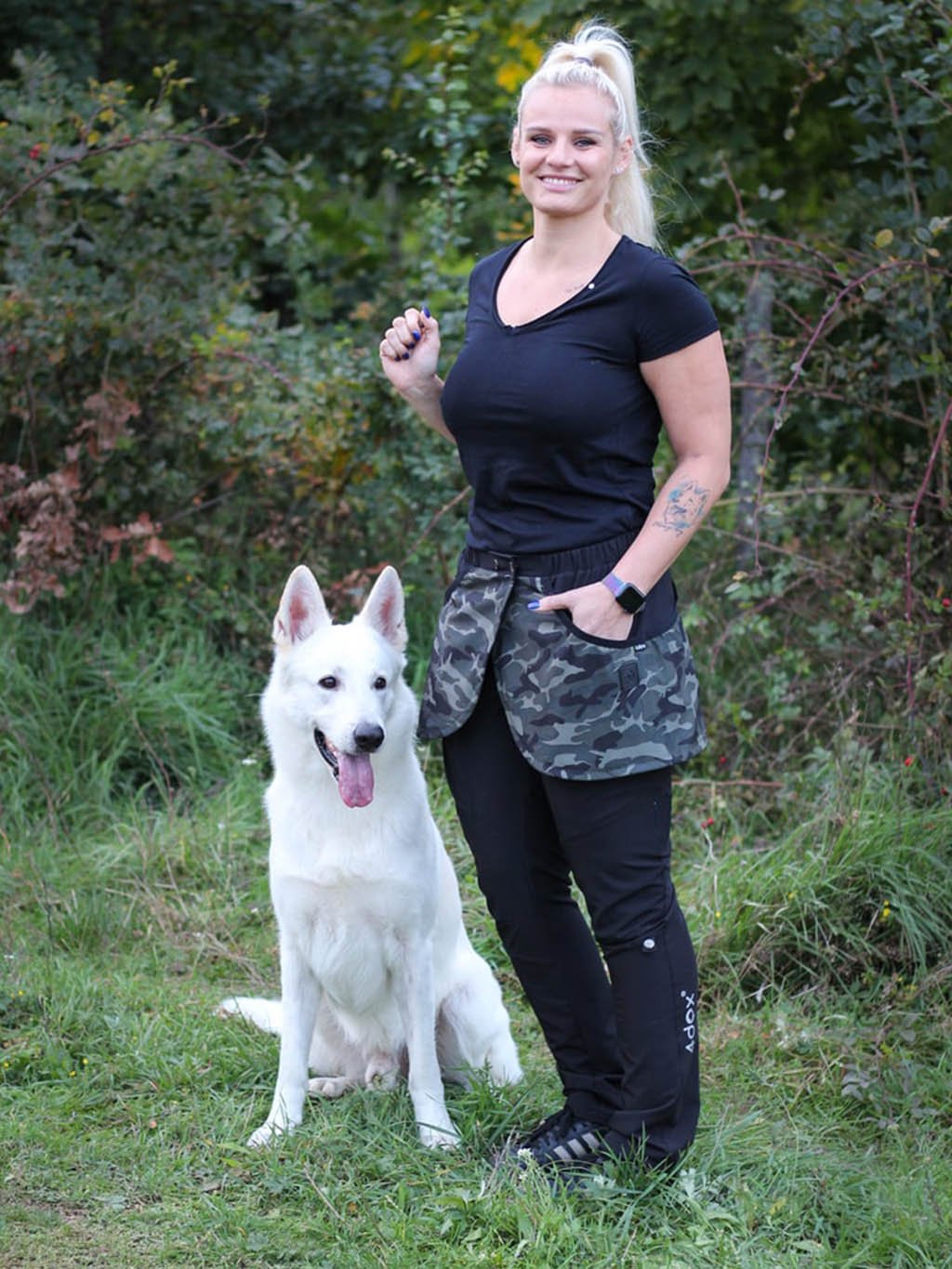 Training kilt - CAMOUFLAGE with treat bag