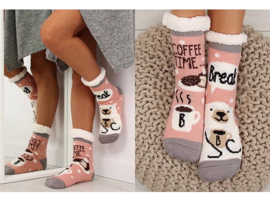 Dámské protiskluzové ponožky s beránkem růžové