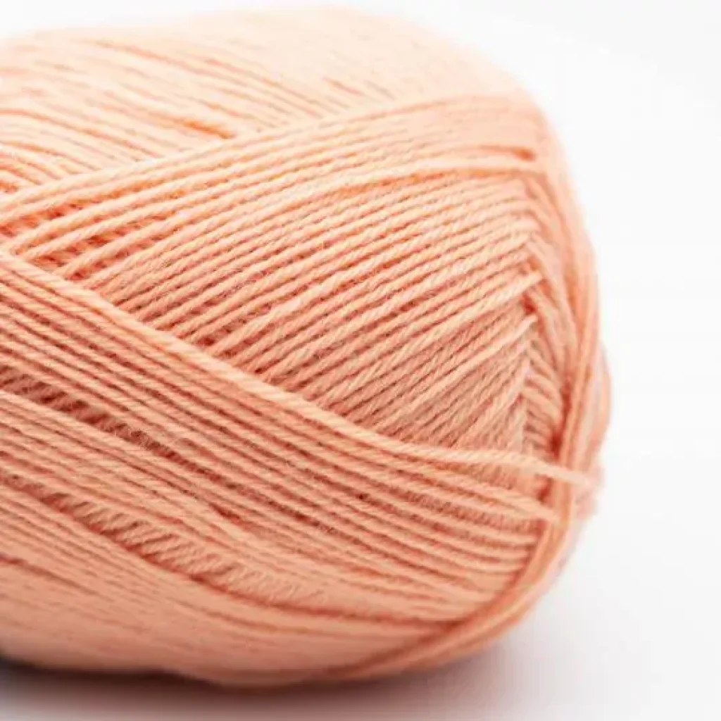 Edelweiss classic 4ply 100g  - 402 salmon