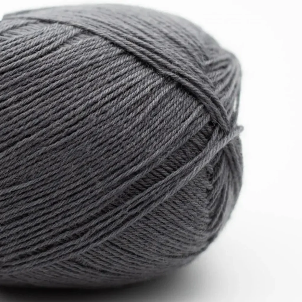 Edelweiss classic 4ply 100g  - 425 dark grey