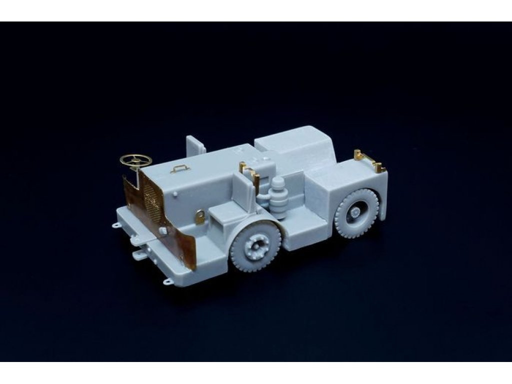 BRENGUN 1/72 UK Tugmaster tractor (resin kit)