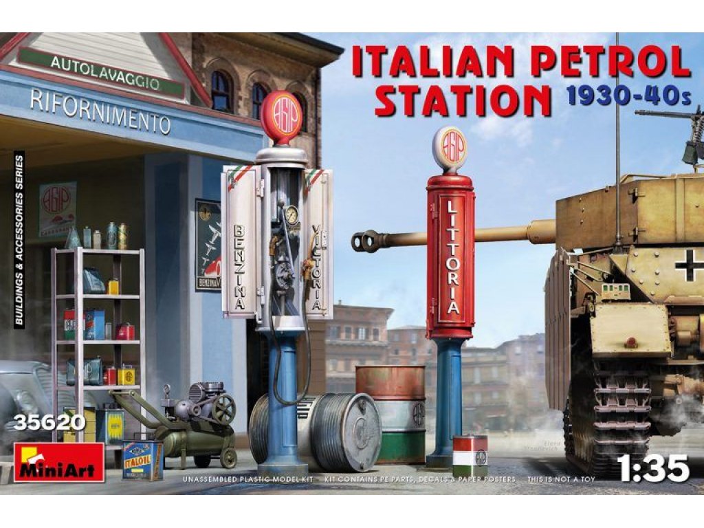 MINIART 1/35 Italian Petrol Station 1930-40s