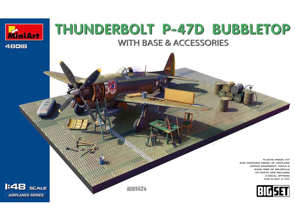 MINIART 48018 Thunderbolt P-47D Bubbletop with Base & Accessories