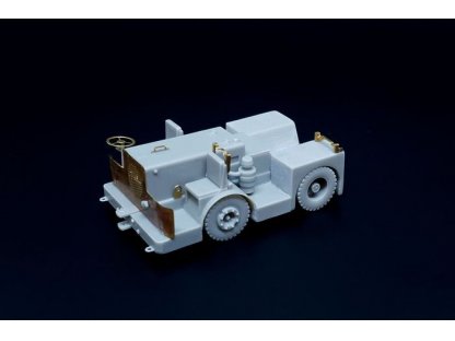 BRENGUN 1/72 UK Tugmaster tractor (resin kit)