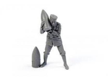 CMK 1/32 German WWII Minenwerfer Crewmember load.shell