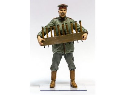 COPPER STATE MODELS 1/32 German Aerodrome Personnel w/ Grenades Crate WWI Figure