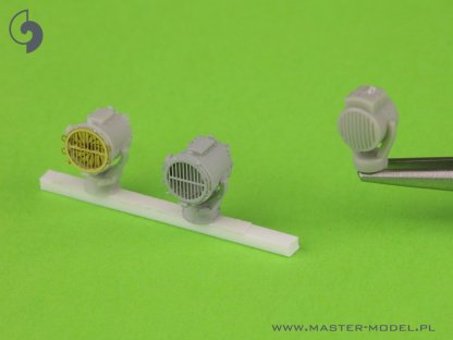 MASTER_PL 1/350 SMS Emden - German searchlight 1,1m (4 pcs.)