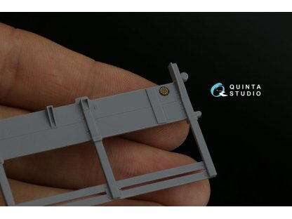 QUINTA STUDIO 1/35 Studebaker US6 3D-Print&Color Interior for ICM