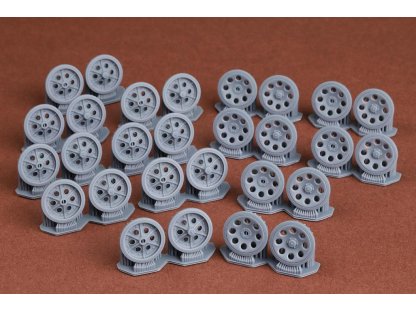 SBS MODELS 1/35 Sd.Kfz.251 Wheel set with solid hubs (3D)