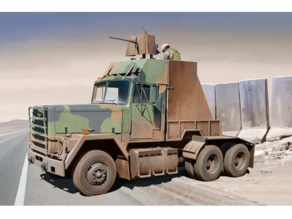 TRUMPETER 1/35 M915 Gun Truck