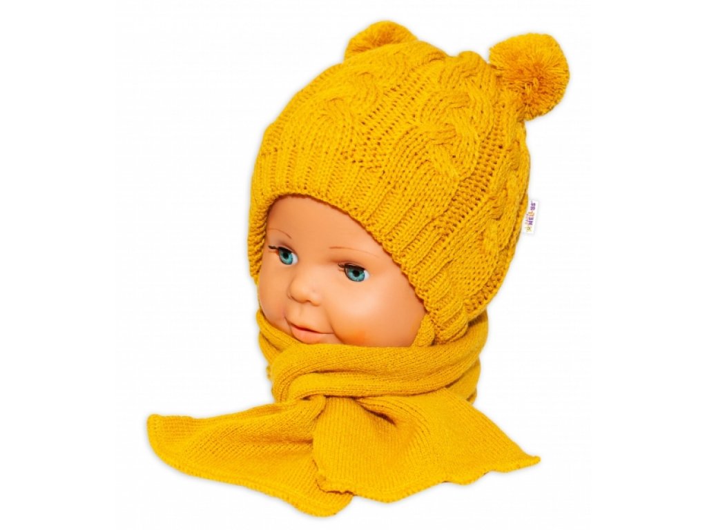 BABY NELLYS Zimní pletená kojen čepička s šálou TEDDY - hořčicová s bambulkami, vel. 62/68