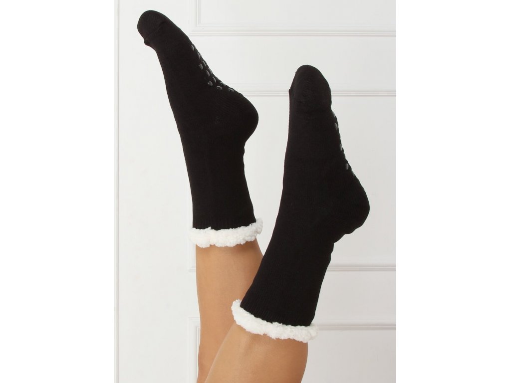 Jednobarevné ponožky s beránkem Aiah černé