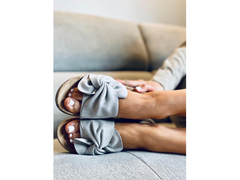 Korkové pantofle s mašlí Quenby šedé