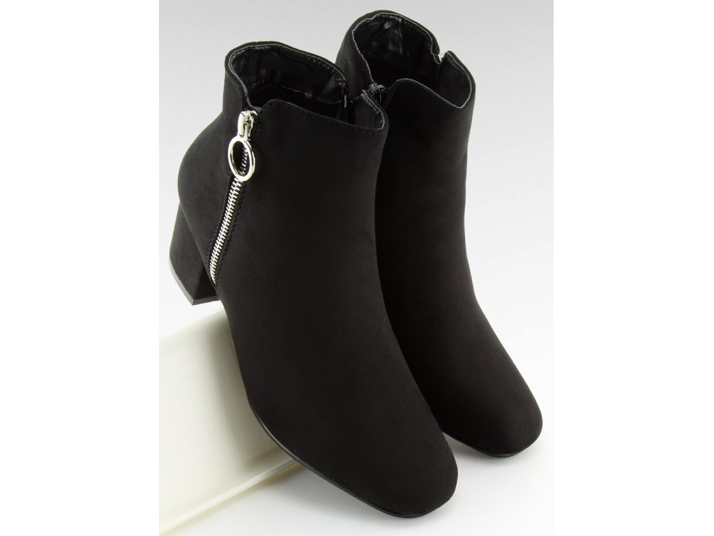 Kotníkové boty s kroužkem Lally černé