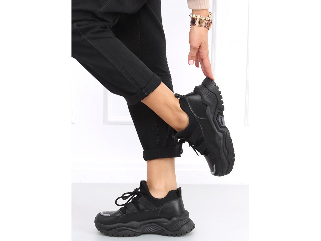 Sportovní boty na vysoké podrážce Alix černé