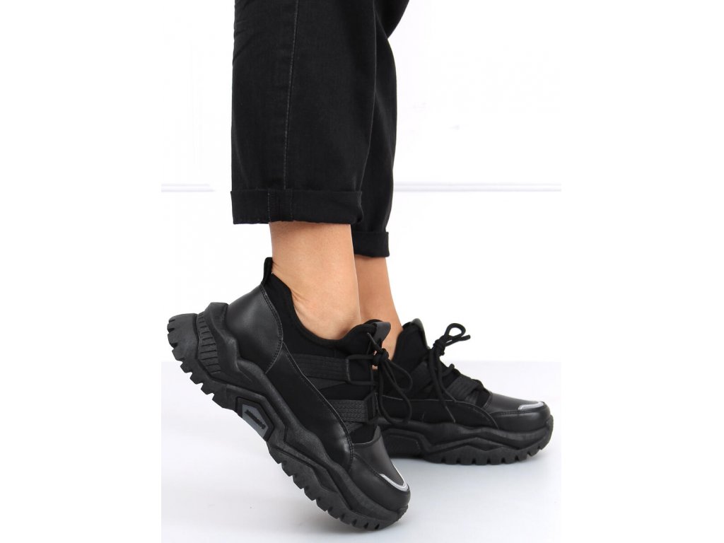 Sportovní boty na vysoké podrážce Alix černé