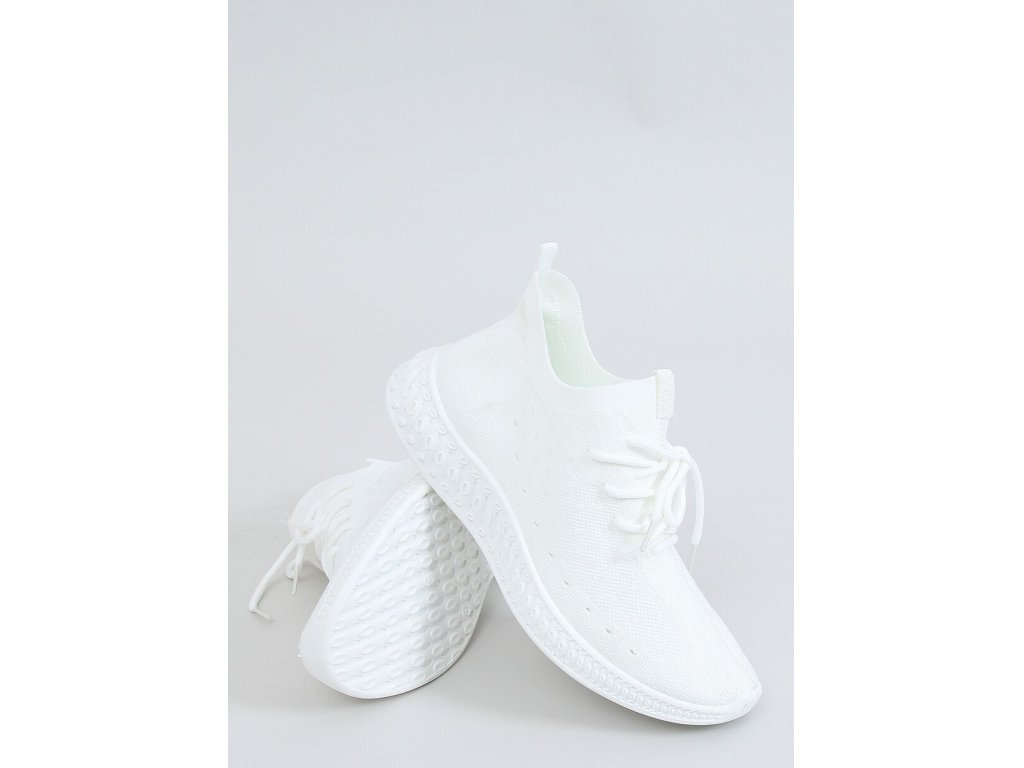 Sportovní boty nazouvací Tria bílé