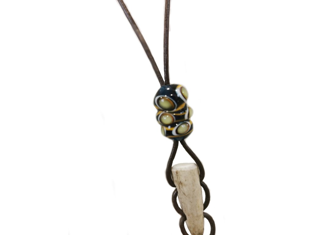 Bracco Original whistle strap made of natural materials, bead- magic eye, green.