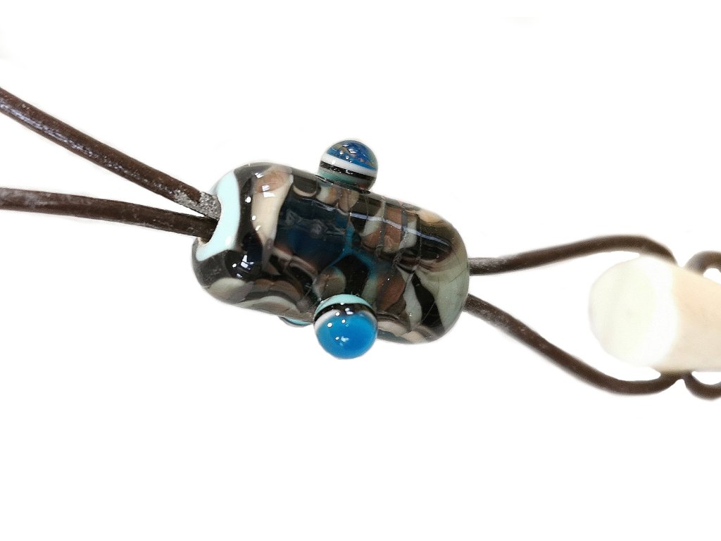 Bracco Original whistle strap made of natural materials,- bead, antler