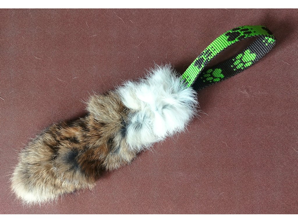 Bracco přetahovadlo pro psa s pravou králičí kožešinou 30 cm, různé barvy.