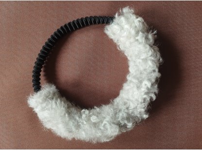 Bracco Bungee Ring, přetahovadlo pro psa s amortizérem a pravou ovčí kožešinou