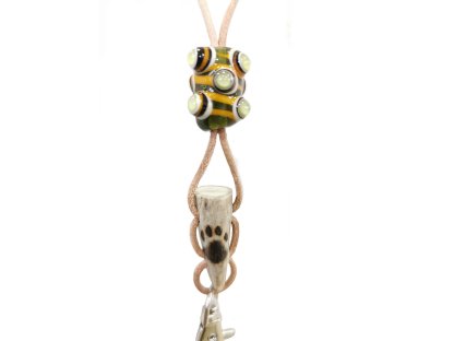 Bracco Original whistle strap made of natural materials, bead- paw, magic eye.