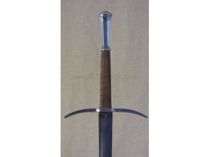 One and half hand sword Ida
