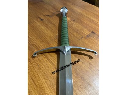 One and a half hand sword Viollete