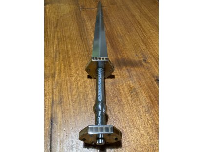 Target dagger with scabbard