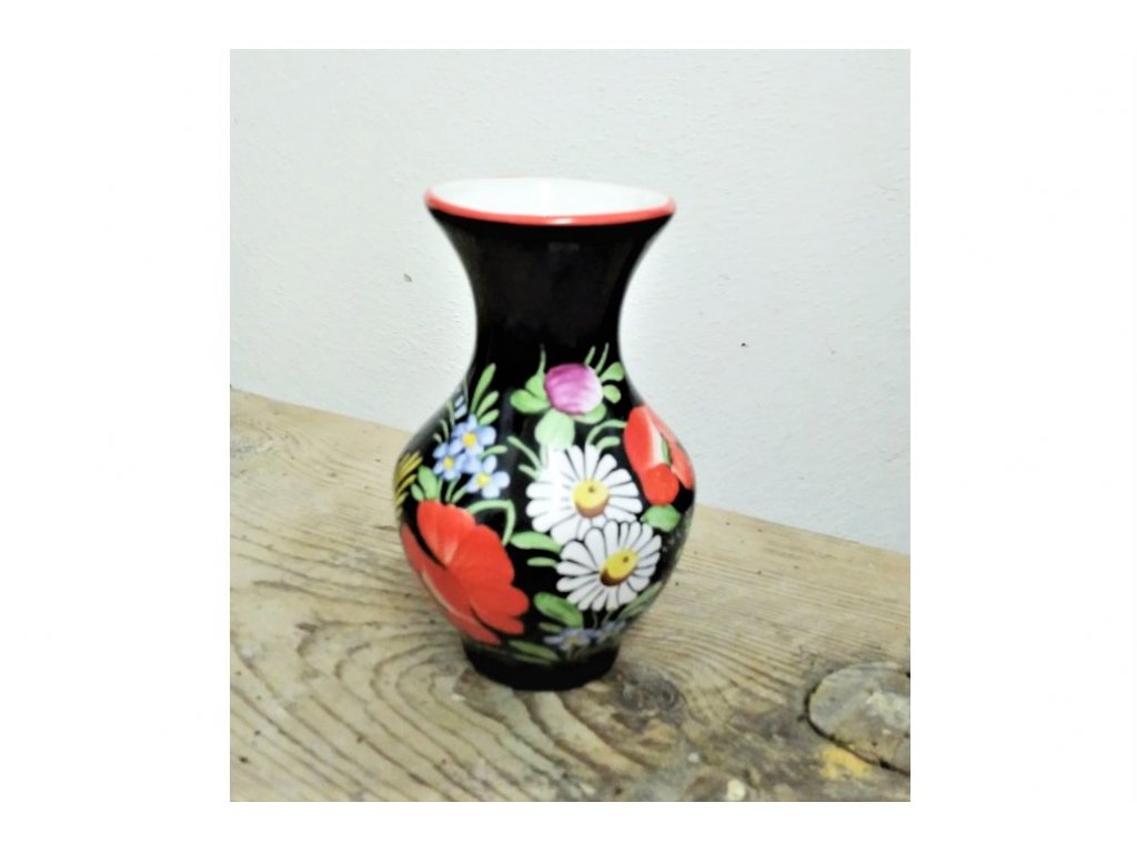 Chodská keramická váza, farebné kvety - čierna