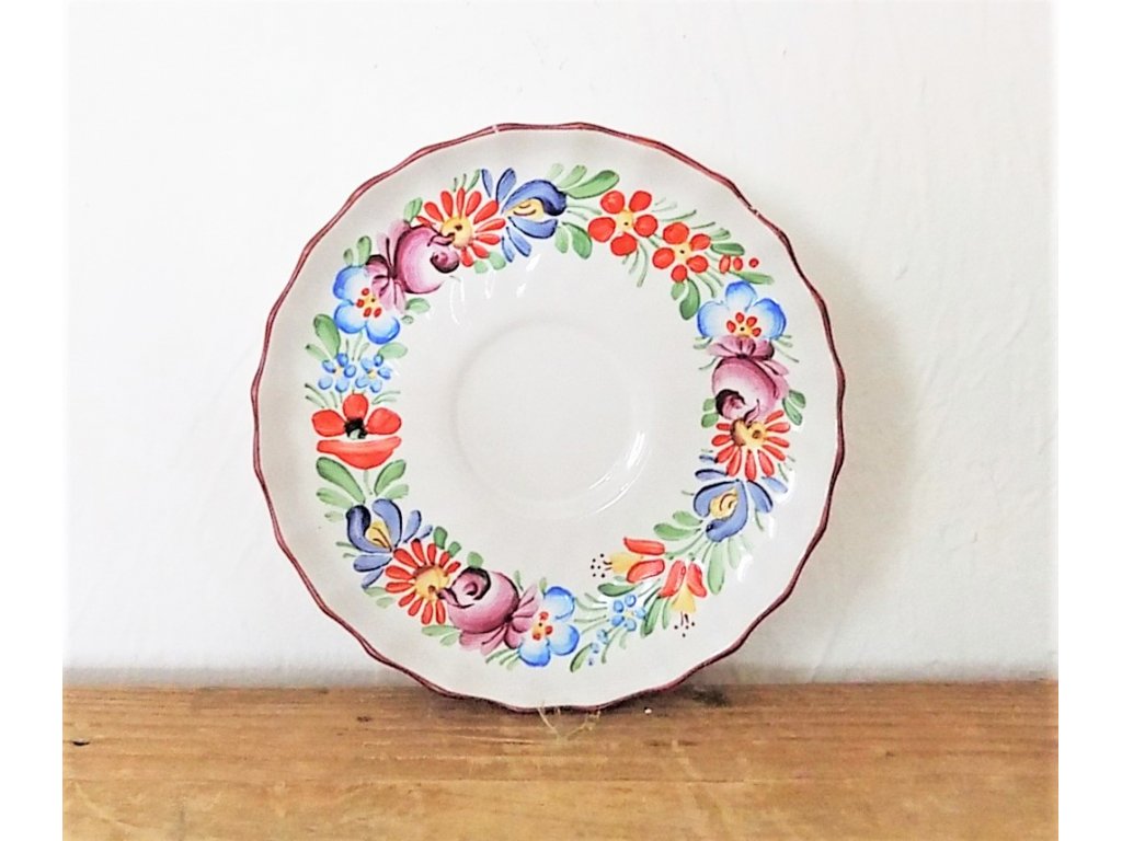 Keramický tanier Chod, zvlnený okraj, farebné kvety