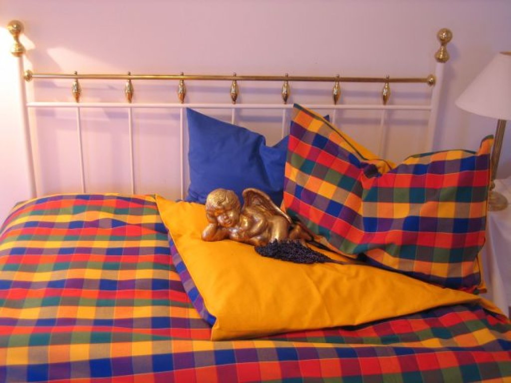 Kanafas posteľná bielizeň Tomas 5 gold, prikrývka 140x220 + 2x vankúš 70x90