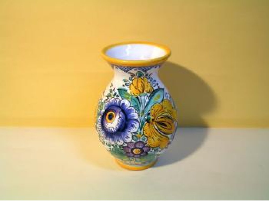 Keramická dekorace na stůl - váza