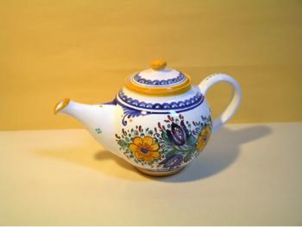 Maľovaná keramická čajová kanvica