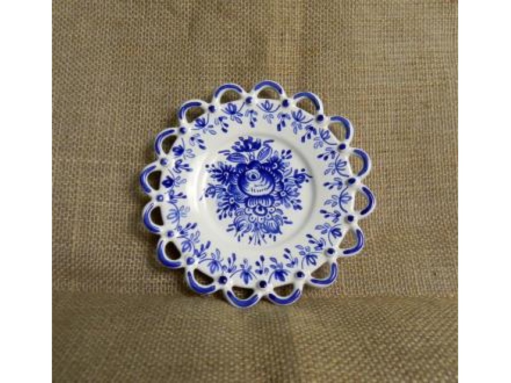 Slovenský keramický tanier s čipkou